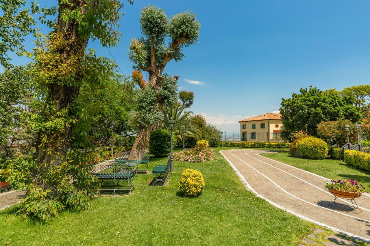 Culture Hotel Villa Capodimonte Naples Luaran gambar