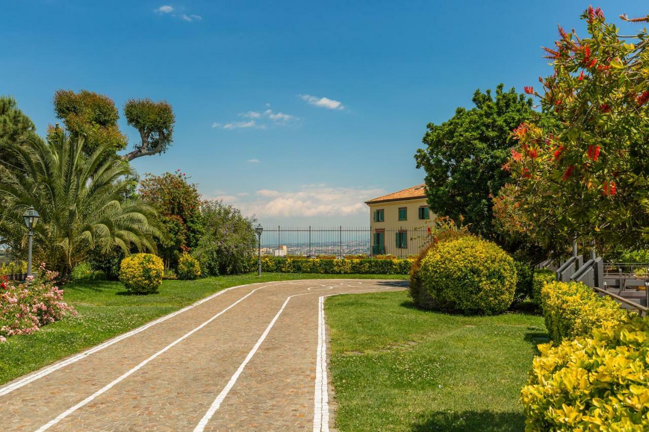 Culture Hotel Villa Capodimonte Naples Luaran gambar